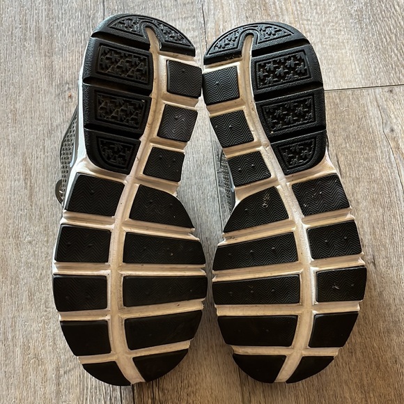 NIKE WMNS SOCK DART - Picture 3 of 4